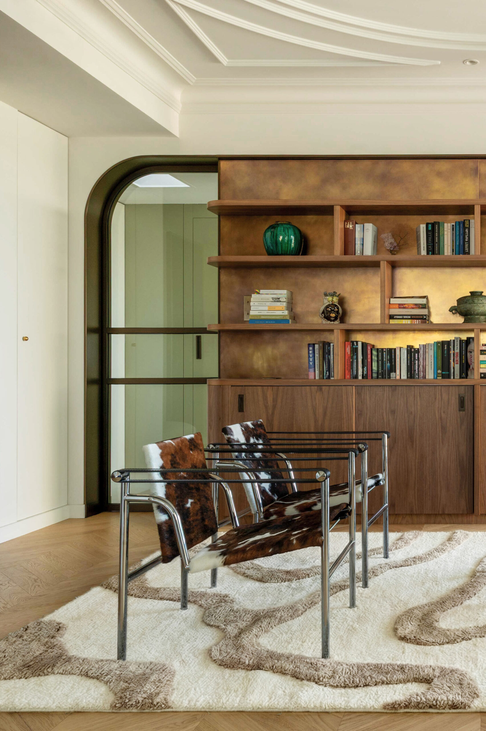 Claire Mélul Architecture Intérieure - Biarritz Grande Plage - Bibliothèque portrait